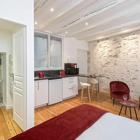 Hypercentre Calme Et Cosy Impasse Saint Julien, 1er Etage *